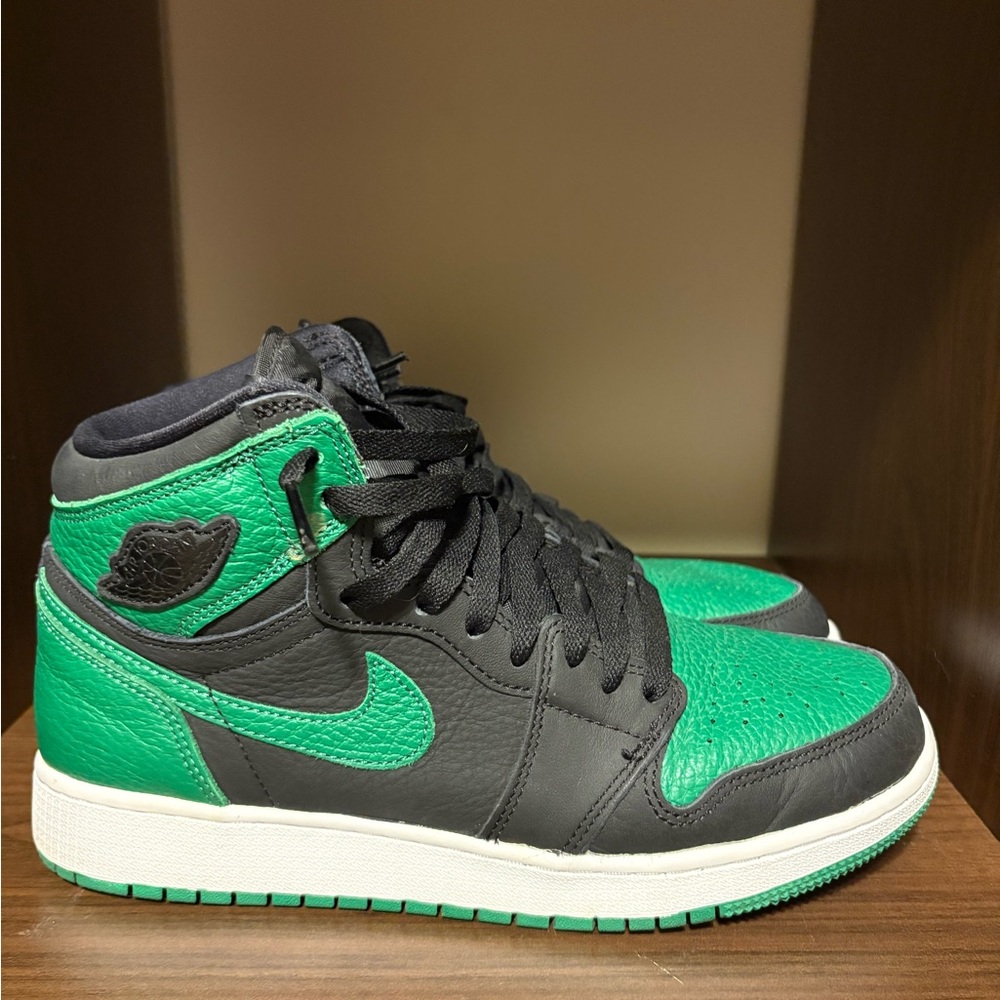Jordan 1 high “pine green 2.0”